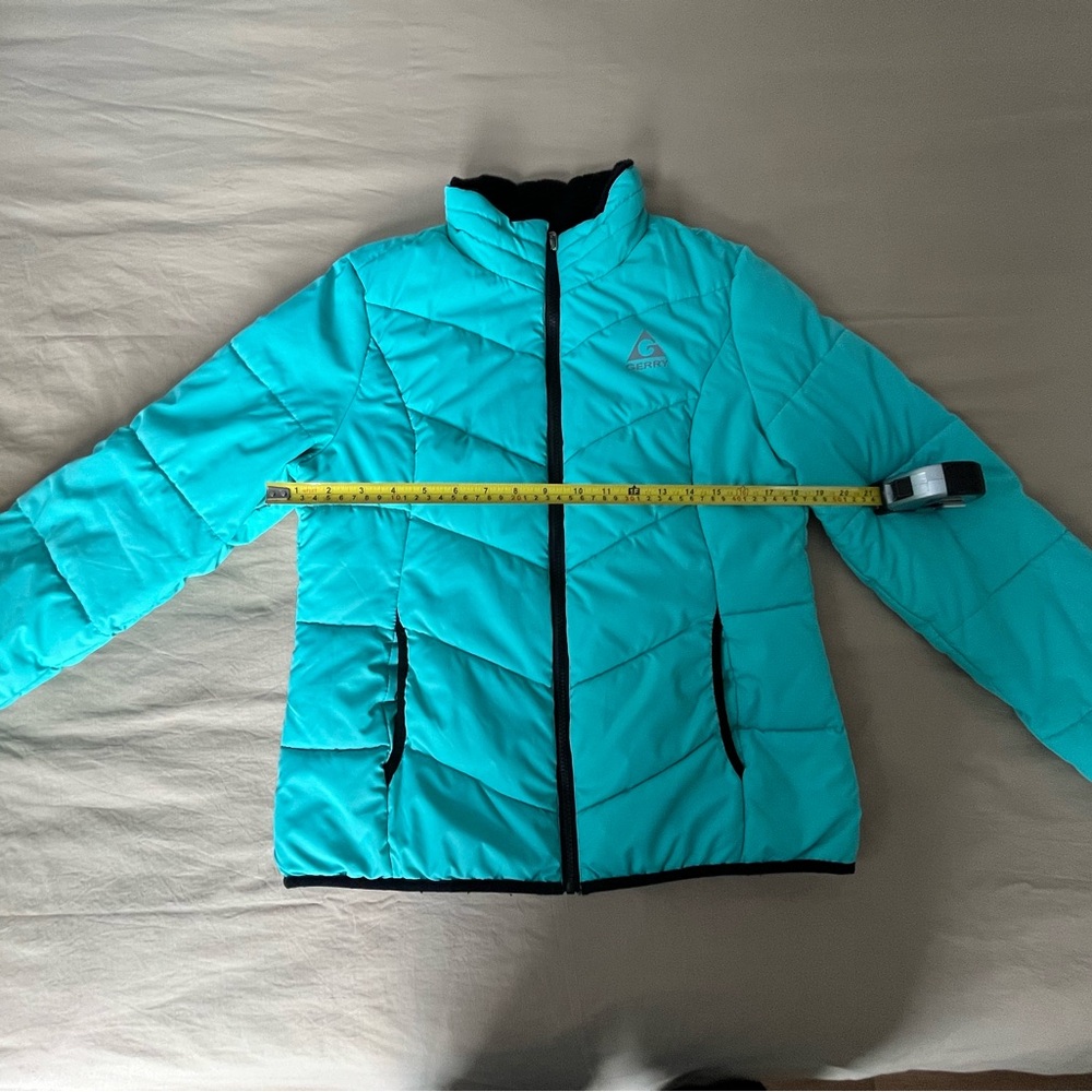 Beautiful women's small or medium (not quite sure) Gerry Puffer Jacket